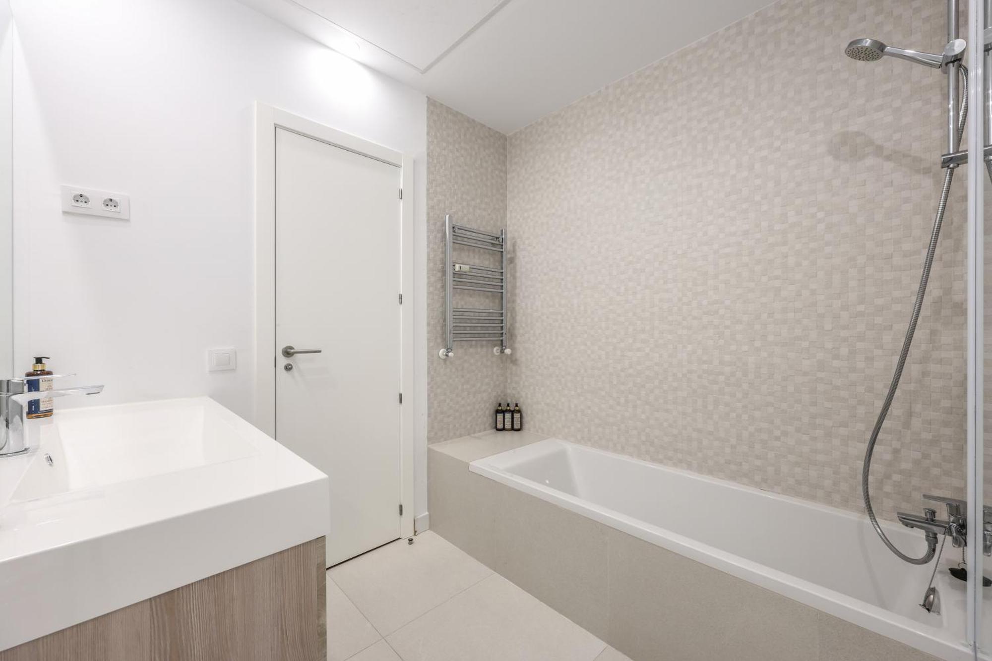 מלון Be Coliving Madrid Centro מראה חיצוני תמונה